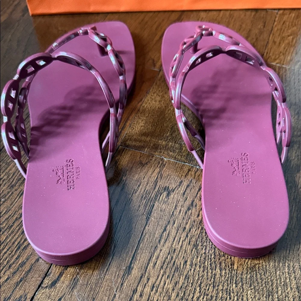 Hermes Burgundy Island Sandals - Picture 4 of 6